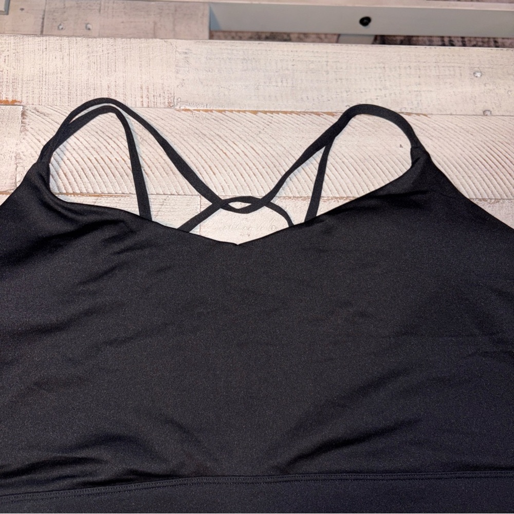 Old Navy Womens Size 4X Strappy Sports Bra Light Support Solid Classic Black - Picture 3 of 14